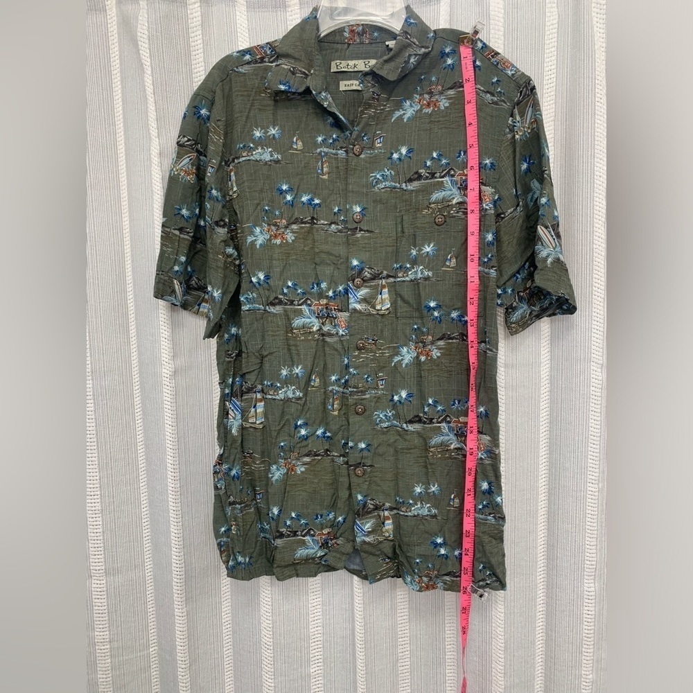 Batik Bay Hawaiian Island Style Button Down Short Sleeve Shirt Size S - EUC - Picture 7 of 8